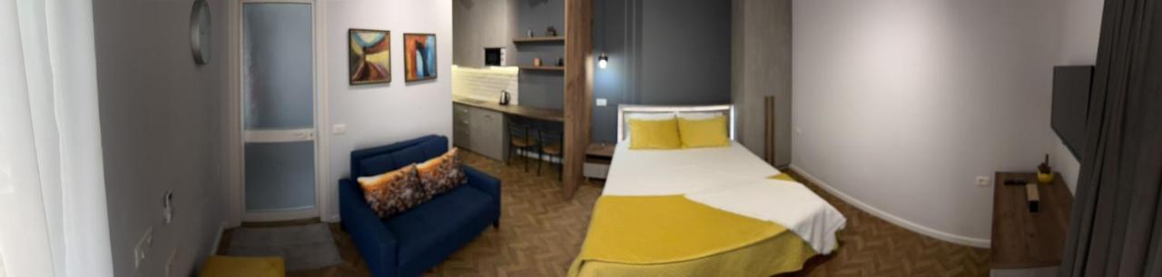 Kwatera prywatna Florent's Superb Studio, Free Parking & Garden!!
